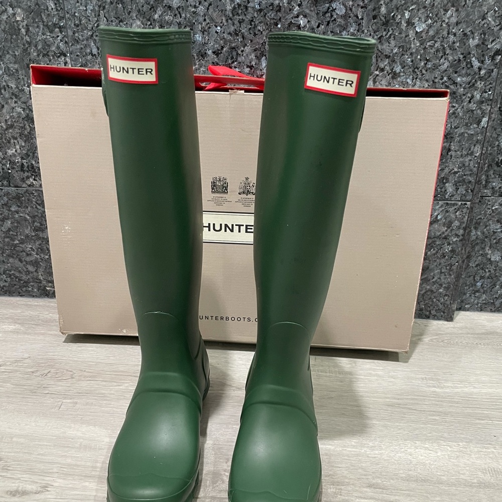 HUNTER rain boots